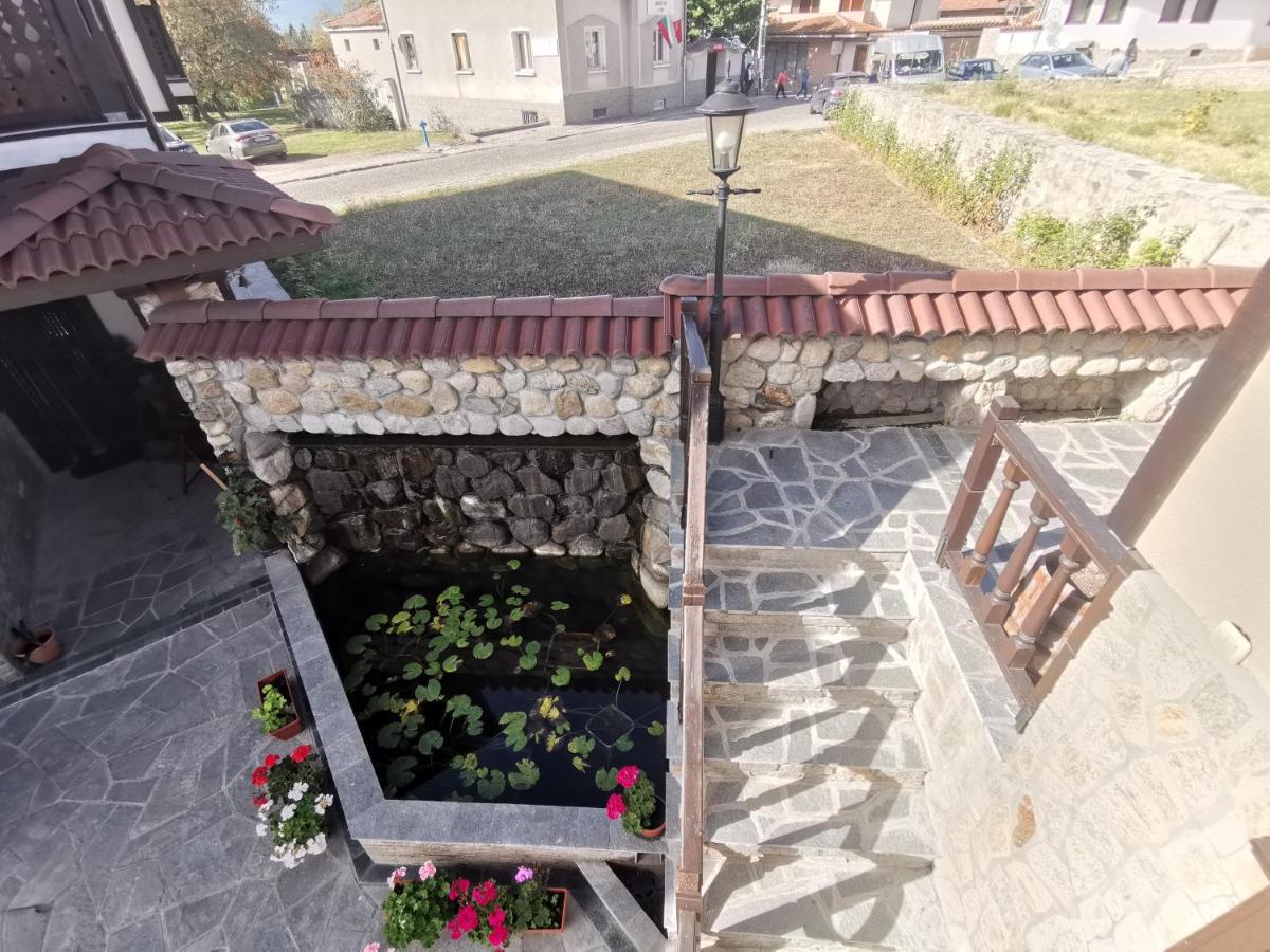 Възрожденски Комплекс Чардакъ Сопот المظهر الخارجي الصورة
